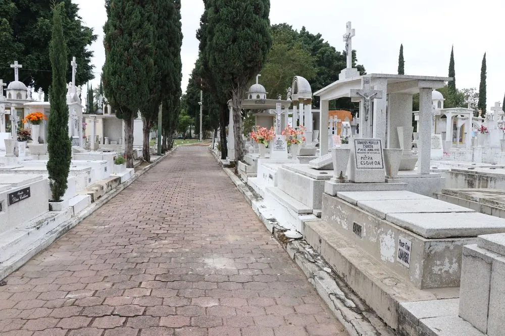 Panteón de Mezquitán 3