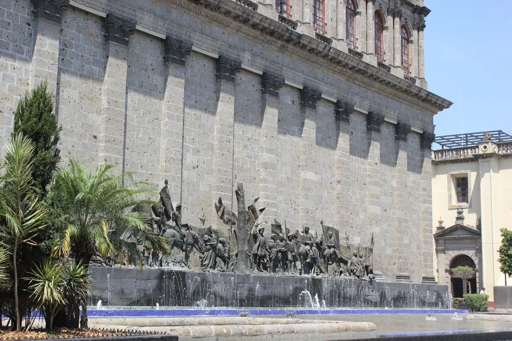 Plaza Fundadores 2