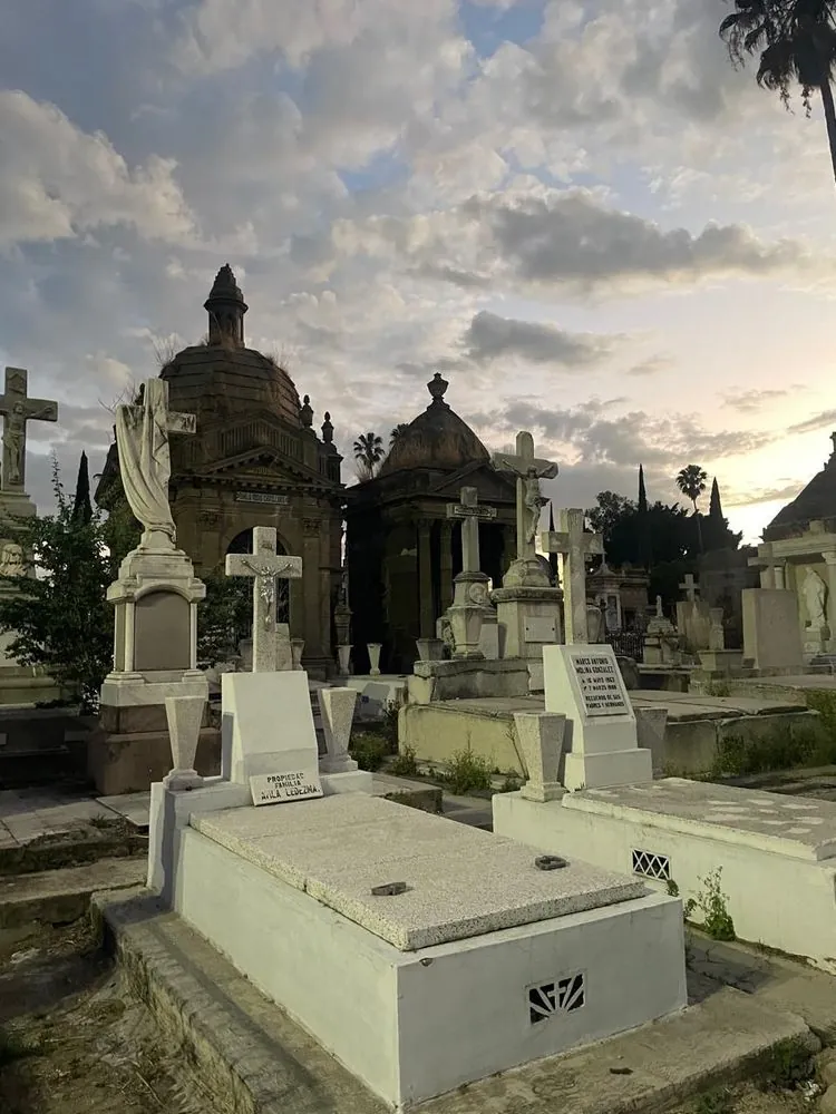 Panteón de Mezquitán 2