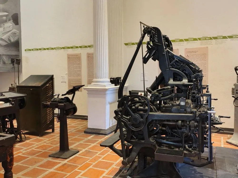 Museo Del Periodismo Y Las Artes Gráficas (La Casa De Los Perros) 1