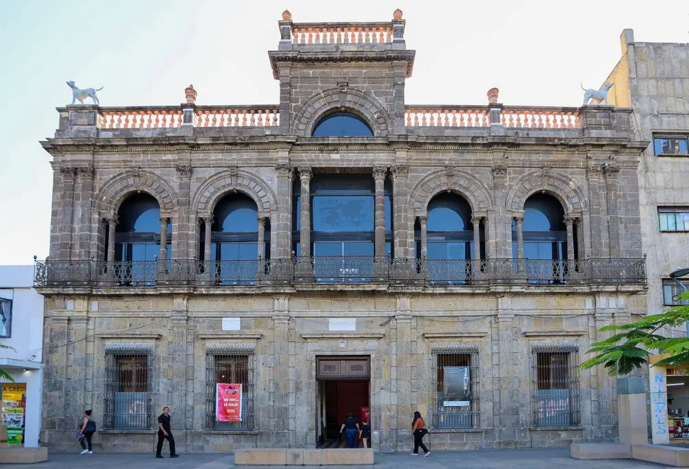 Museo Del Periodismo Y Las Artes Gráficas (La Casa De Los Perros)