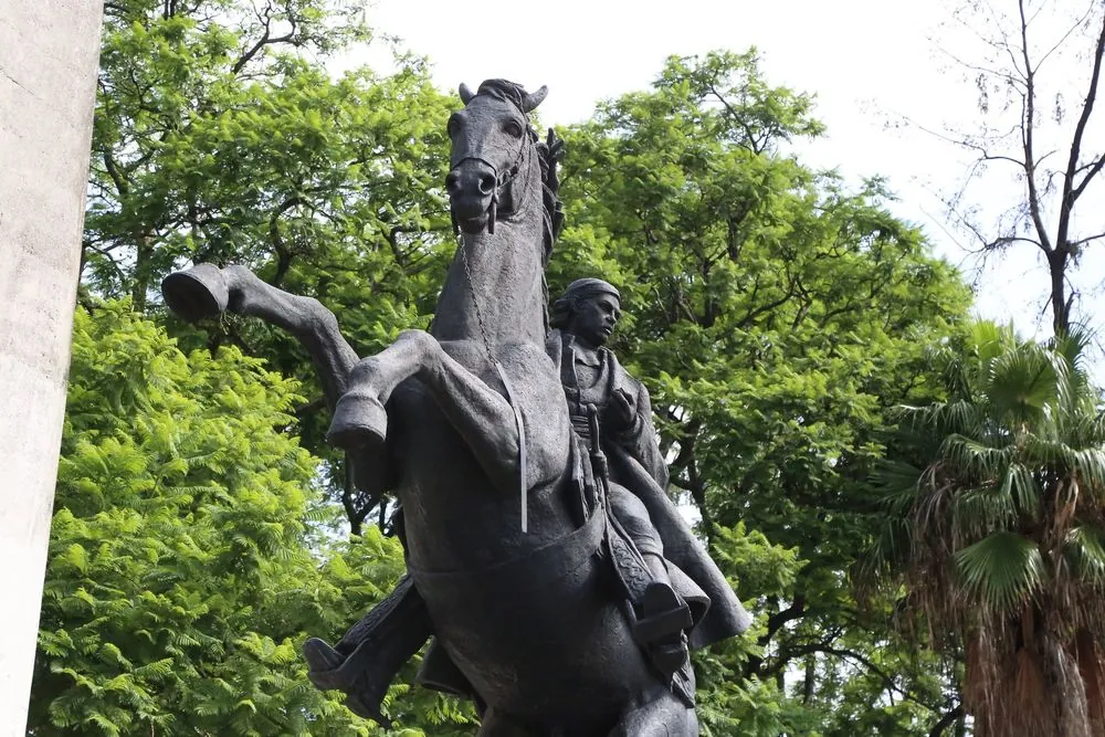 Estatua José Maria Morelos y Pavón