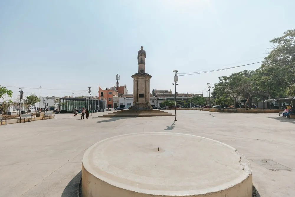 Monumento a Fray Antonio Alcalde 4