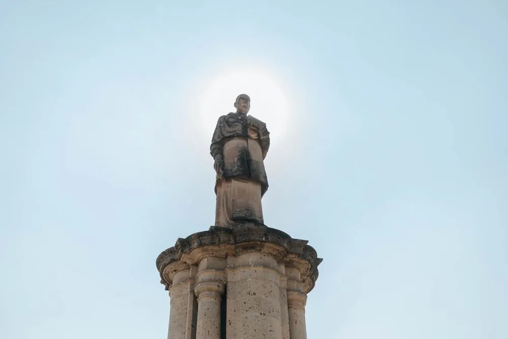 Monumento a Fray Antonio Alcalde 2