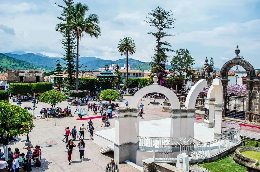 Plaza Principal de Talpa 1