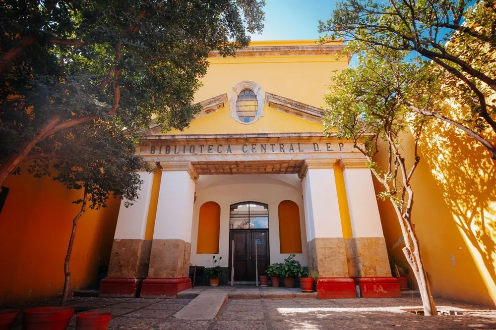 Biblioteca Profesor Ramón García Ruíz 2
