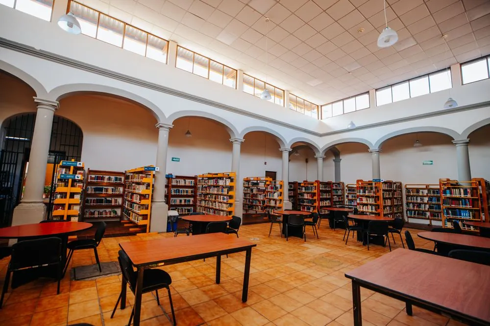 Biblioteca Profesor Ramón García Ruíz 3