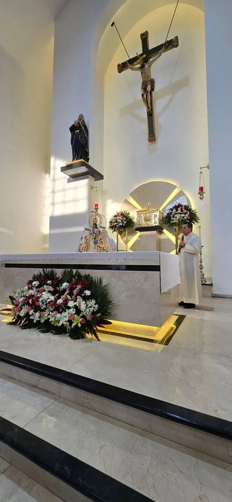 Parroquia la Santa Cruz (Los Conos)